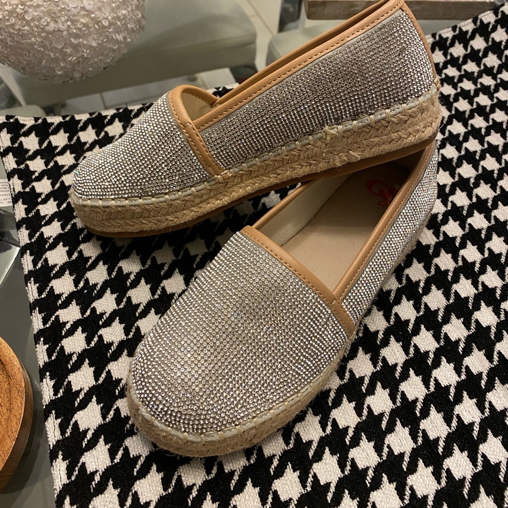 Girl size 2 Gianni Bini espadrilles